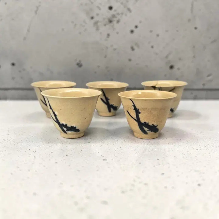 [BUNJANG] Seto Mushiake-Yaki Celadon Porcelain Plum Blossom Tea Cups (5-Piece Set) / 골동품 다구 세토 무시아케야끼 청화백태 매화문 문향배 5인