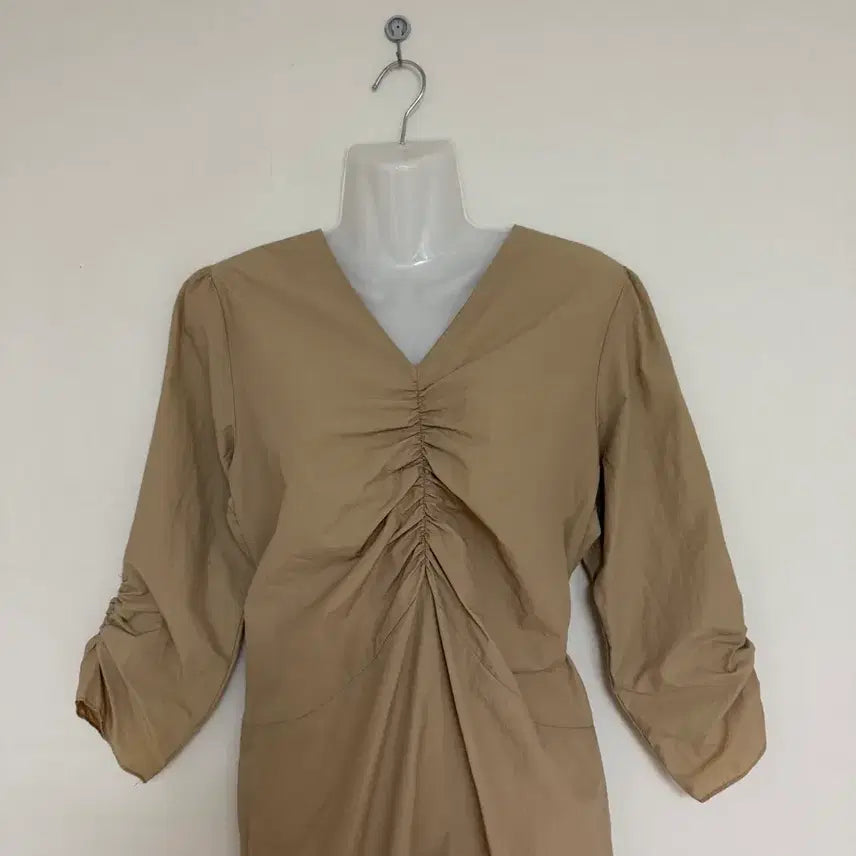 [BUNJANG] MANIERE Shirring Detail Anorak Dress / MANIERE 셔링포인트아노락원피스