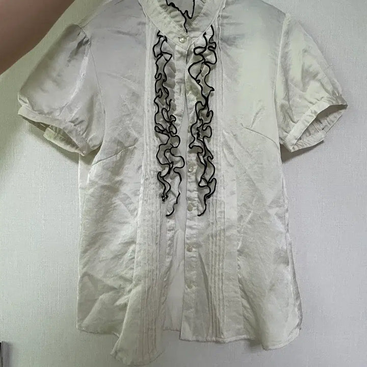 [BUNJANG] Japanese Vintage Gothic Frill Lace Blouse / [일본빈티지] 공겜여주 긱시크 갸루 모리걸 Y2K 핀터레스트 로걀탑