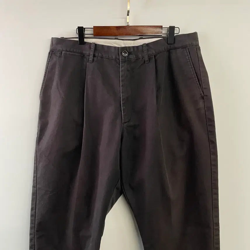 [BUNJANG] Neighborhood Two-Tuck Cotton Chino Pants / 네이버후드 투턱 코튼 치노팬츠