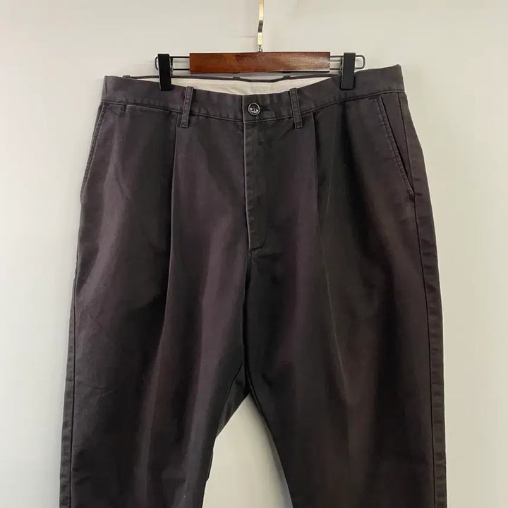 [BUNJANG] Neighborhood Two-Tuck Cotton Chino Pants / 네이버후드 투턱 코튼 치노팬츠