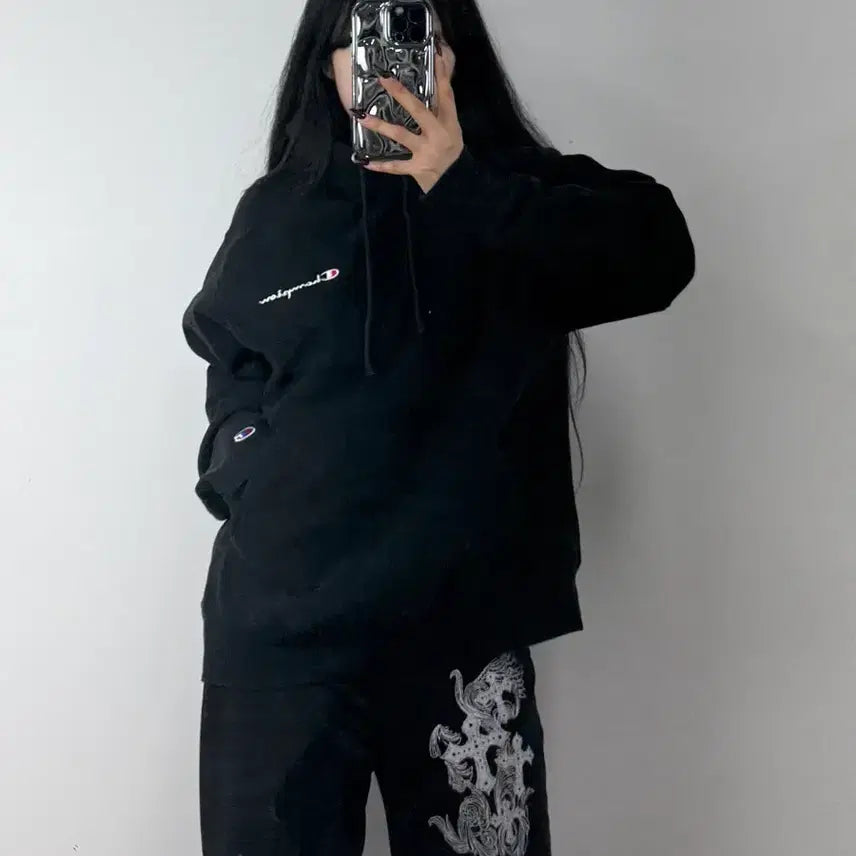 [BUNJANG] Champion Small Logo Hoodie Black / 챔피온 스몰 로고 후드티 블랙 E105