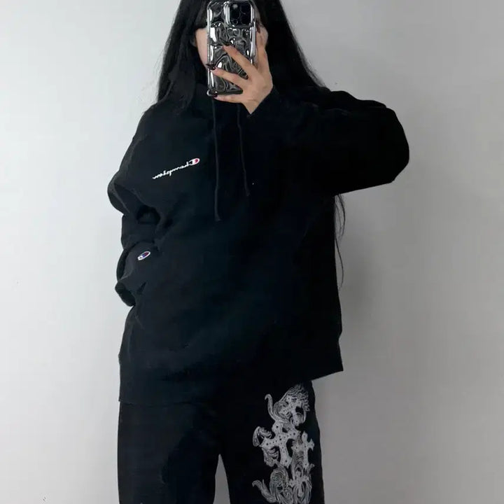[BUNJANG] Champion Small Logo Hoodie Black / 챔피온 스몰 로고 후드티 블랙 E105