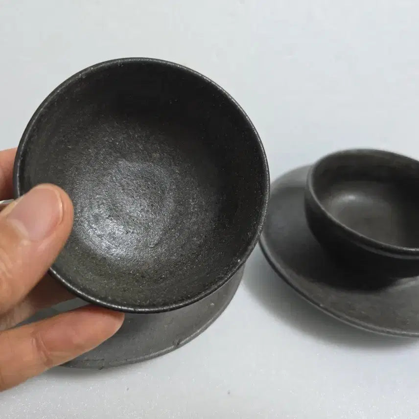 [BUNJANG] Black Glazed Teacup and Saucer Set (2 Pieces) / 흑유 잔과 잔대 2점 골동품