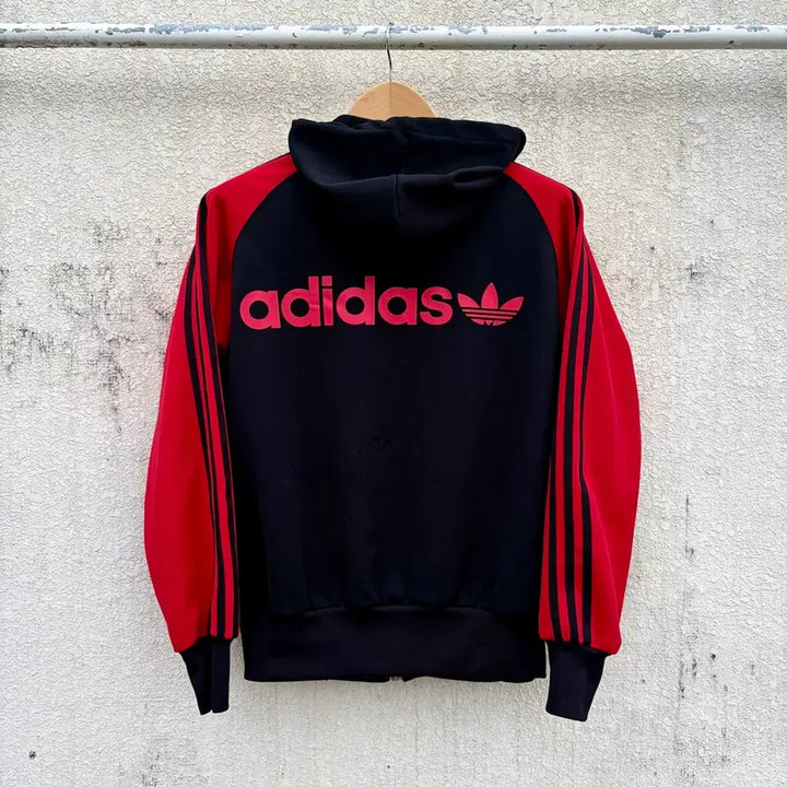 [BUNJANG] Adidas 00s Old School Back Logo Hoodie Zip-up Jersey / 100)아디다스 00s 올드스쿨 백로고 검빨 후드집업 져지