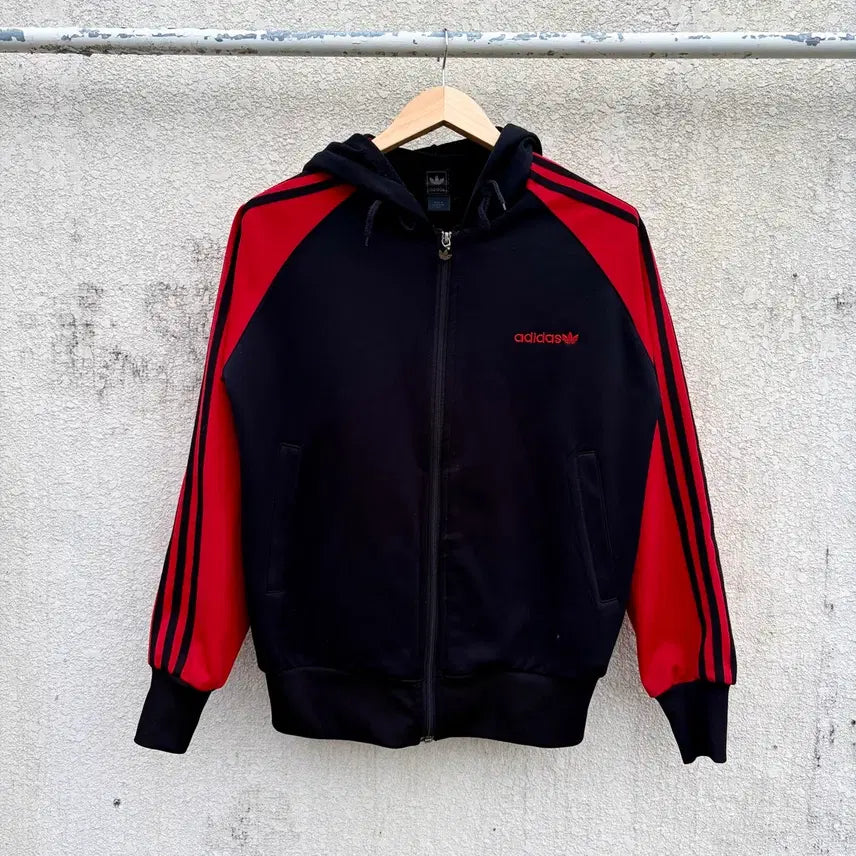 [BUNJANG] Adidas 00s Old School Back Logo Hoodie Zip-up Jersey / 100)아디다스 00s 올드스쿨 백로고 검빨 후드집업 져지