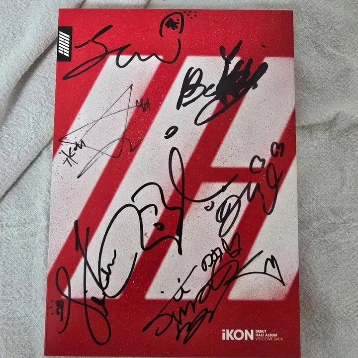 [BUNJANG] iKON Welcome Back Debut Album CD with Member Autographs / 아이콘 Welcome Back 데뷔 앨범