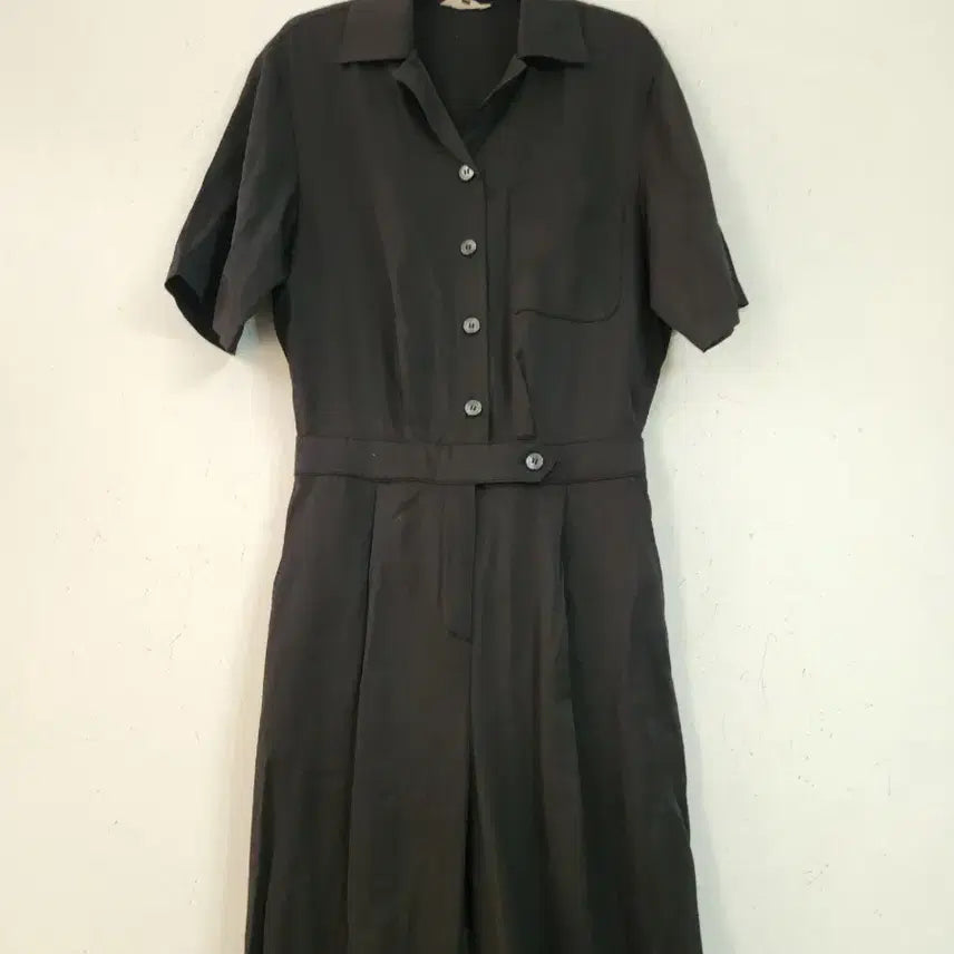 [BUNJANG] Black Short-Sleeve Jumpsuit Shirt / 블랙 반팔 셔츠 점프수트