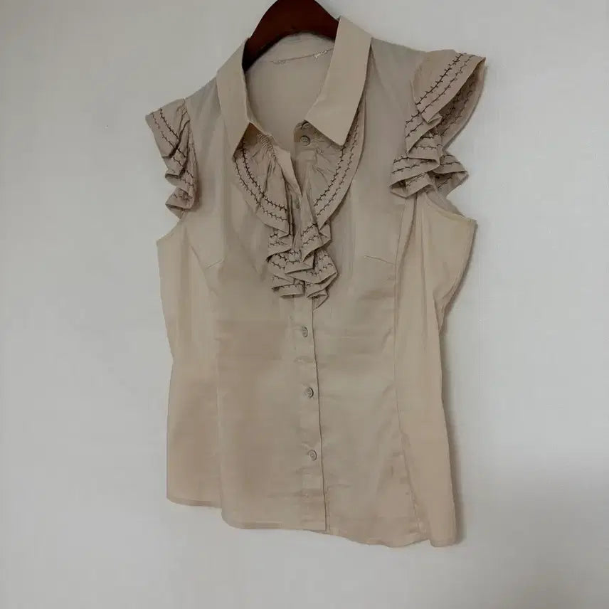 [BUNJANG] Frill Detail Sleeveless Blouse - Ivory / 프릴포인트.나시셔츠