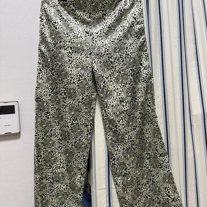 [BUNJANG] The Centaur Leopard Print Pants / 더 센토르(THE CENTAUR) 레오파드 팬츠