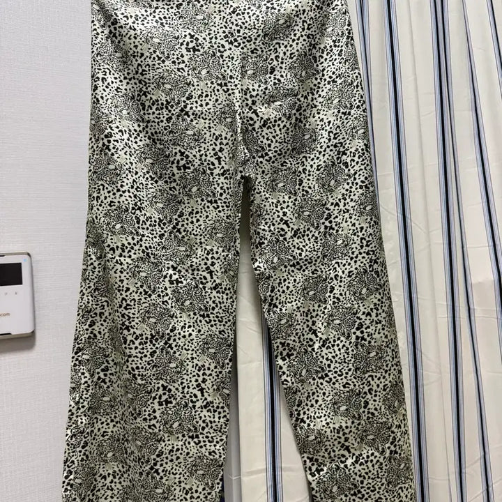 [BUNJANG] The Centaur Leopard Print Pants / 더 센토르(THE CENTAUR) 레오파드 팬츠