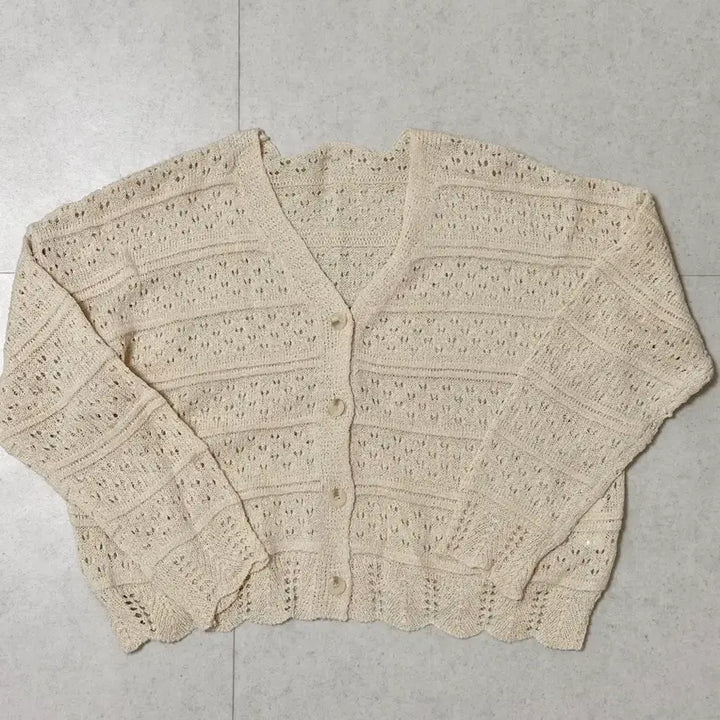 [BUNJANG] Ivory Crochet Cardigan (Size 55-66) / 자라 아이보리 포인텔 크로셰 가디건 55-66