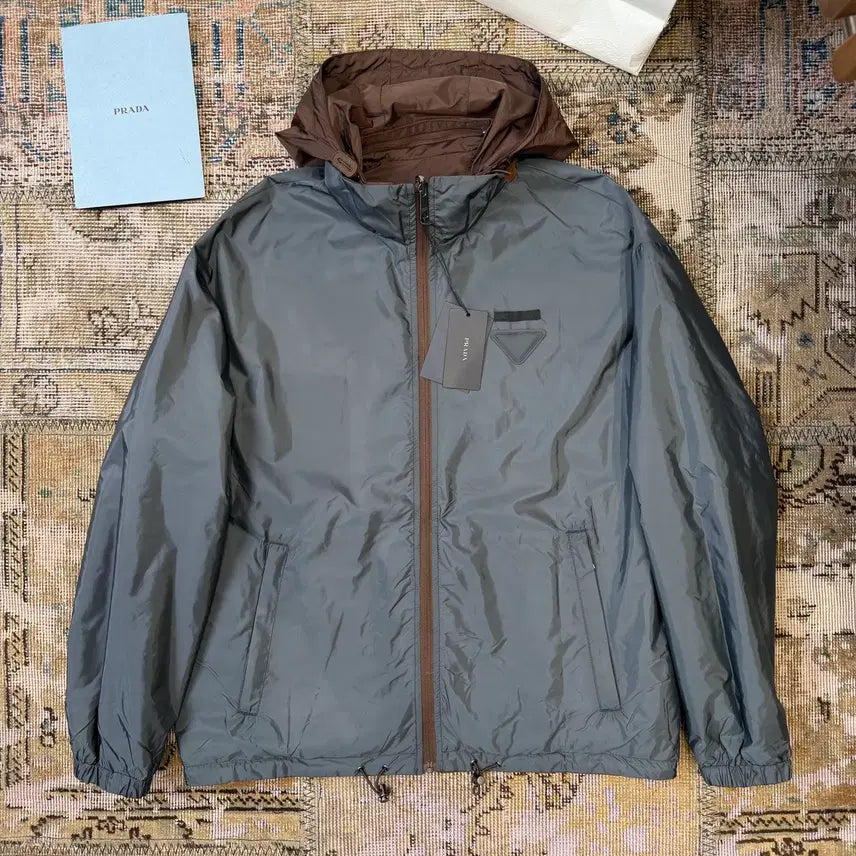 [BUNJANG] Prada Nylon Reversible Windbreaker Small Logo / 프라다 후드 집업 스몰로고 나일론 양면용 바람막이 올해 구매
