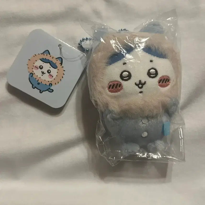 [BUNJANG] Chiikawa Hachiware Fur Padded Mascot Pajamas Plush Keychain / 먼작귀 치이카와 하치와레 털패딩 마스코트 파자마 누이 인형 키링