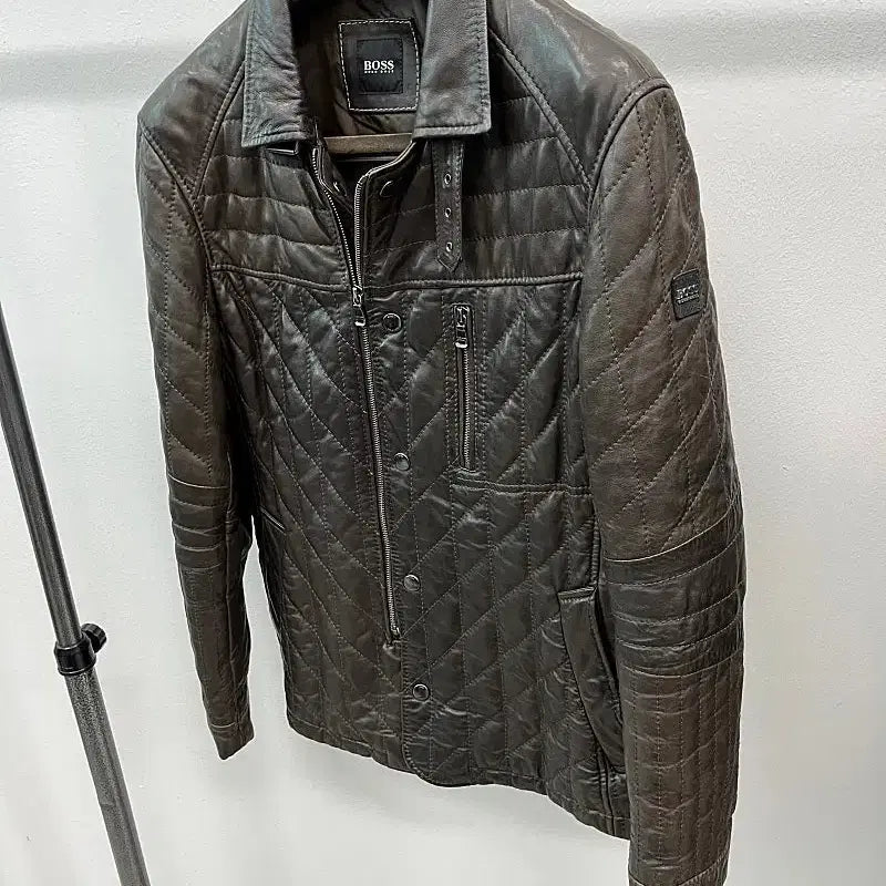 [BUNJANG] Hugo Boss Leather Quilting Jacket - Size 105 / 105) 보스 레더 퀼팅자켓