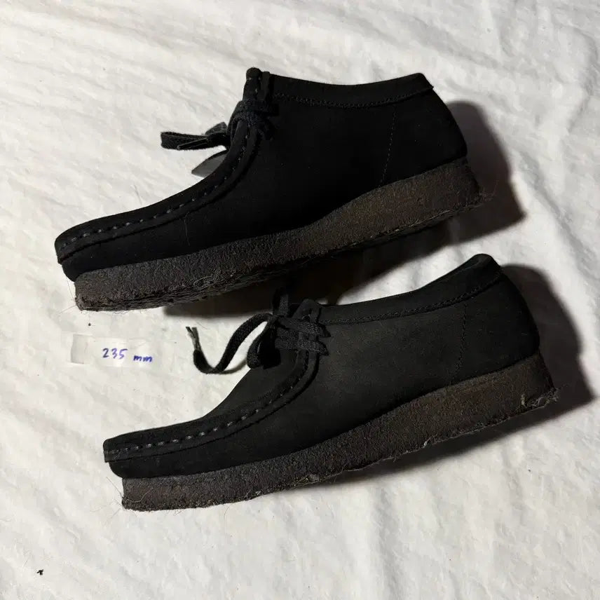 [BUNJANG] Clarks Wallabee Black Shoes / 클락스 왈라비 블랙 235
