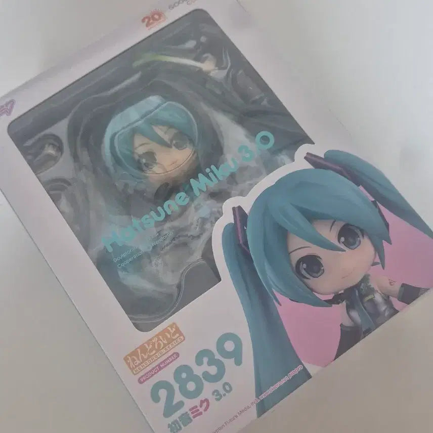 [BUNJANG] Hatsune Miku 3.0 Nendoroid 2839 Vocaloid Figure (Sealed) / [판매] 미개봉 하츠네 미쿠 3.0 넨도로이드 2839 보컬로이드 피규어
