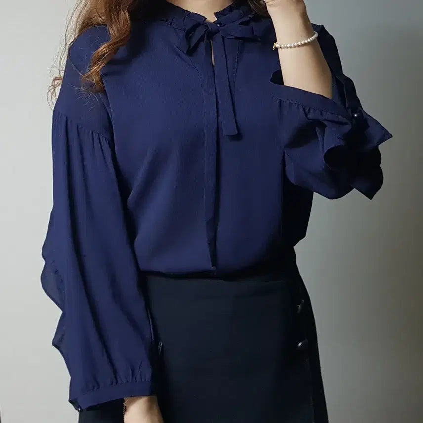 [BUNJANG] SJSJ Ruffled Ribbon Blouse / SJSJ 리본 러플 블라우스