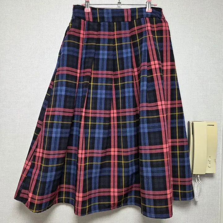 [BUNJANG] The Atch Check Volume Skirt / 더 앳지 체크 볼륨스커트