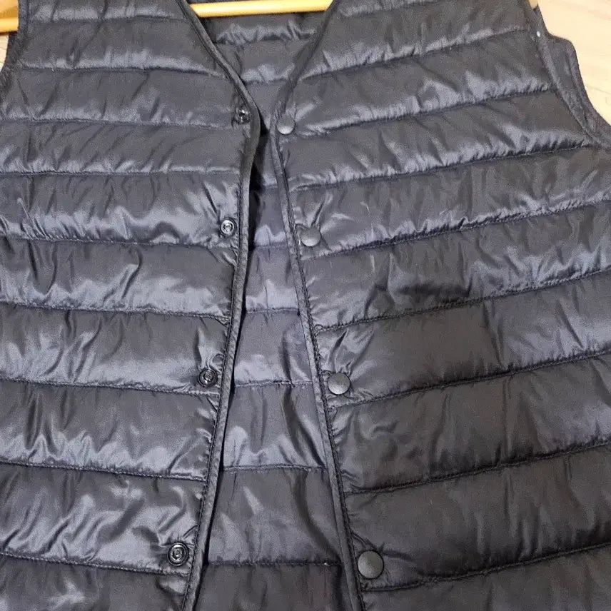 [BUNJANG] Uniqlo Lightweight Down Vest Black XL / 유니클로 경량 패딩 조끼 블랙 XL