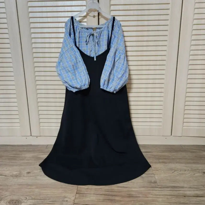 [BUNJANG] Check Blouse &amp; Black Long Dress Set / 체크 블라우스 &amp; 블랙 롱원피스 세트