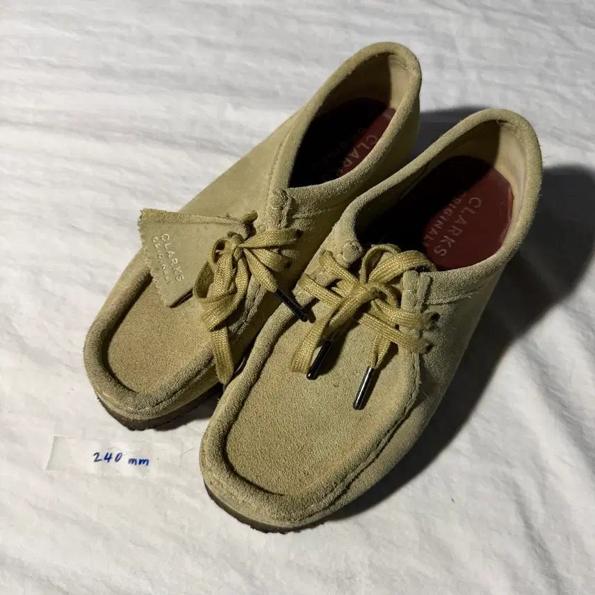 [BUNJANG] Clarks Wallabee Beige Shoes (240mm) / 클락스 왈라비 베이지 240mm