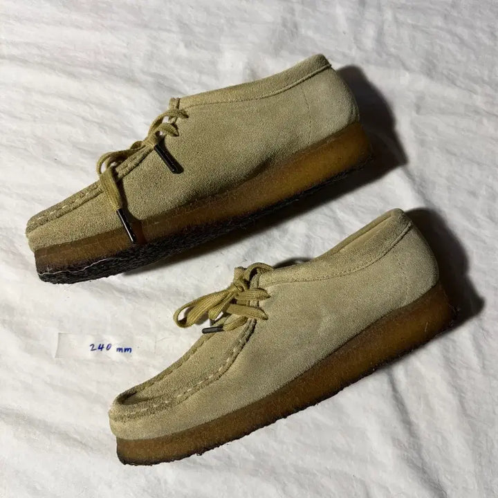 [BUNJANG] Clarks Wallabee Beige Shoes (240mm) / 클락스 왈라비 베이지 240mm