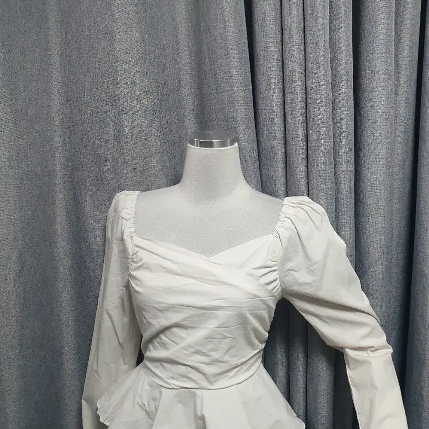 [SOLD OUT] 뷰티 화이트 스판 블라우스