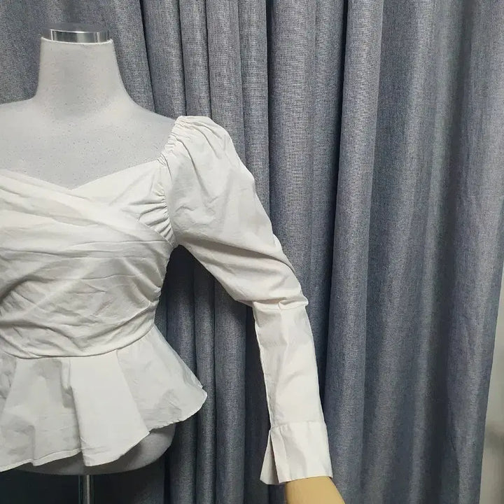[SOLD OUT] 뷰티 화이트 스판 블라우스