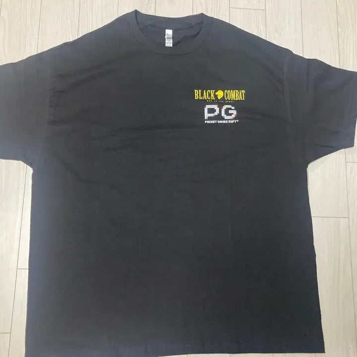 [BUNJANG] Black Combat Pocket Games Collaboration Limited Edition T-Shirt / 블랙컴뱃 포켓게임즈 콜라보 새상품 한정판 반팔티