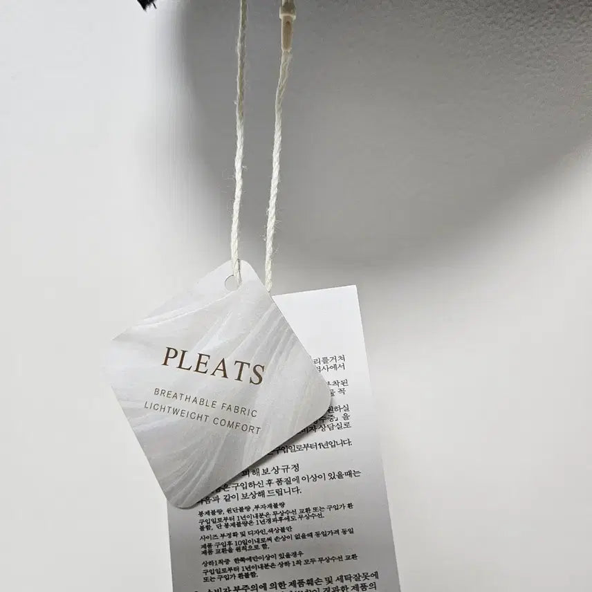 [BUNJANG] MJ Pleats Black Short-Sleeve Blouse / 새상품) MJ 플리츠 블랙 반팔 블라우스