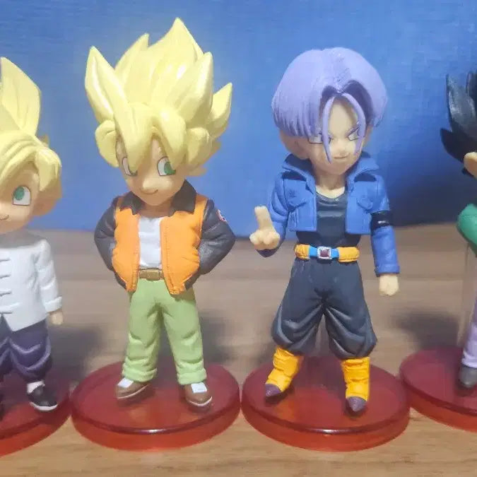 [BUNJANG] Dragon Ball Z World Collectable Figure Saiyan 4-Figure Set (Son Goku, Vegeta, Son Gohan, Trunks) / 드래곤볼 Z 월콜 사이어인 4종세트 손오공 베지터 손오반 트랭크스