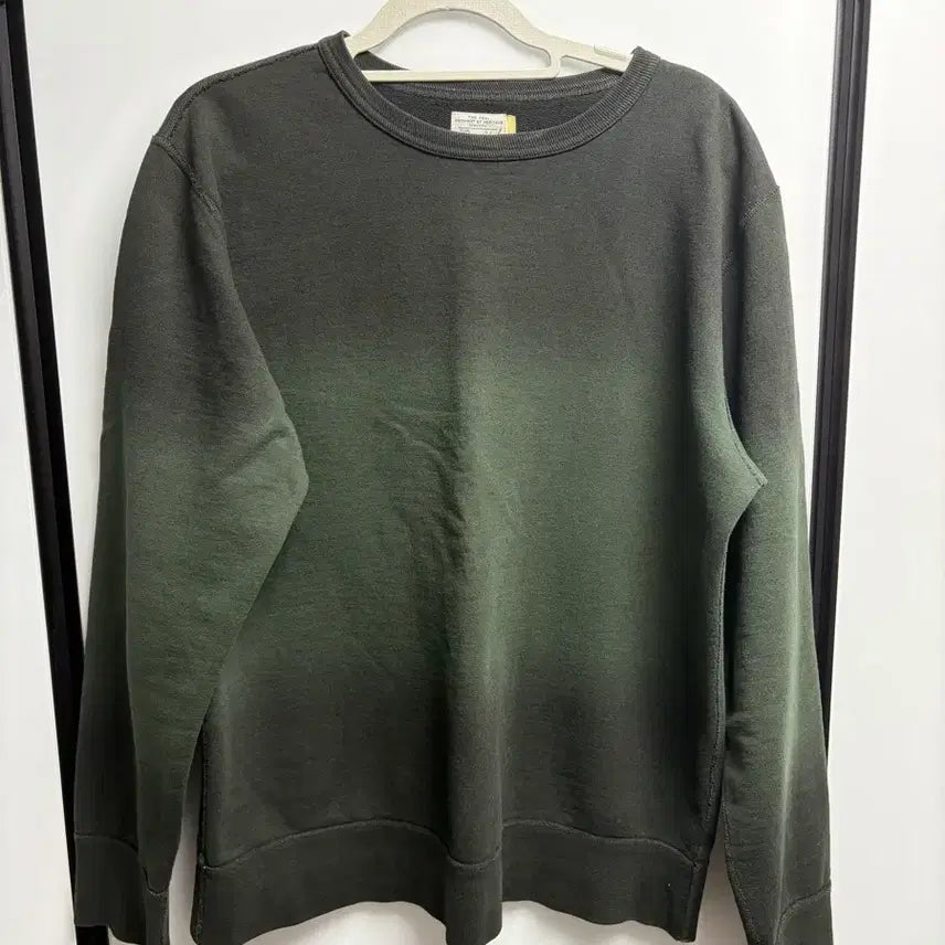 [BUNJANG] Riding High Sweatshirt Gradient Green L Size / 라이딩하이 맨투맨 그라데이션 그린 L 사이즈