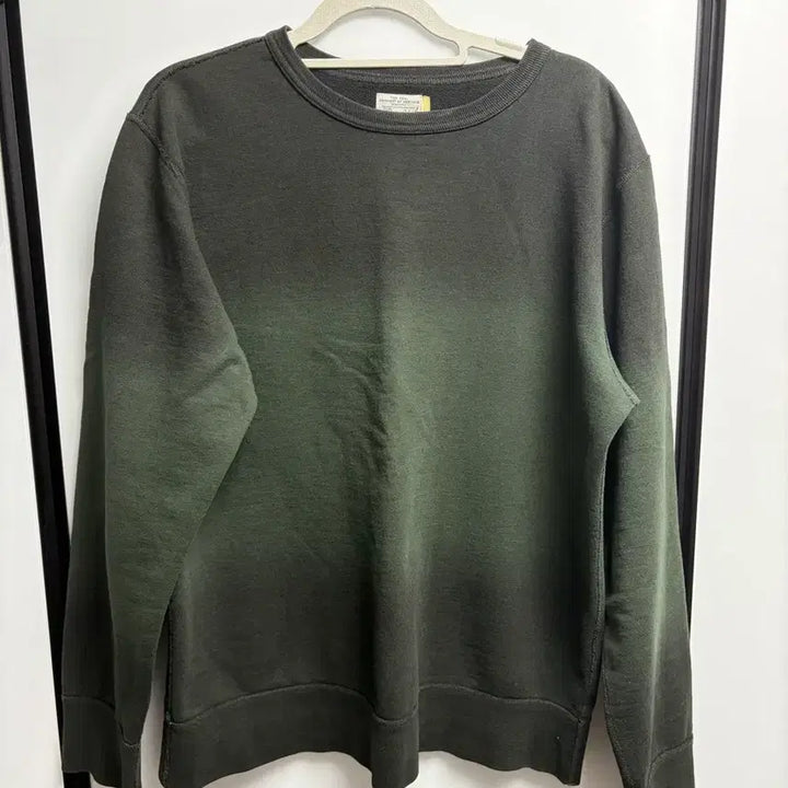 [BUNJANG] Riding High Sweatshirt Gradient Green L Size / 라이딩하이 맨투맨 그라데이션 그린 L 사이즈
