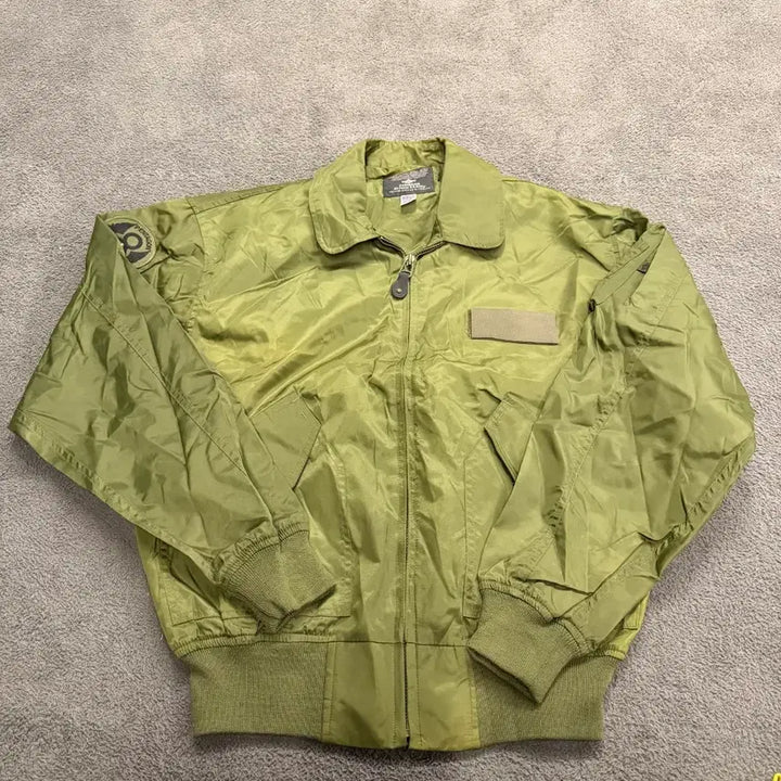 [BUNJANG] Vintage Khaki Military Style Bomber Jacket (XL) / [정품/XL] 빈티지 카키색 밀리터리 스타일 봄버 자켓