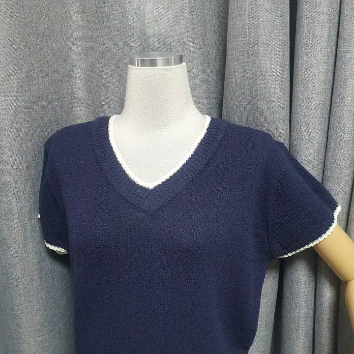 [BUNJANG] Taeri V-Neck Short-Sleeve Knit / 태리 브이넥 반팔니트