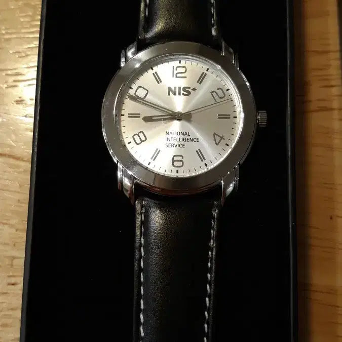 [BUNJANG] NIS National Intelligence Service Quartz Watch Black Leather Strap (Unused) / NIS 쿼츠 국정원절대시계 블랙 가죽줄(미사용)