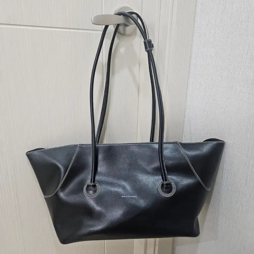 [BUNJANG] Magishood Boat Shopper Bag Large Black / 마지셔우드 보트 쇼퍼백 블랙 라지