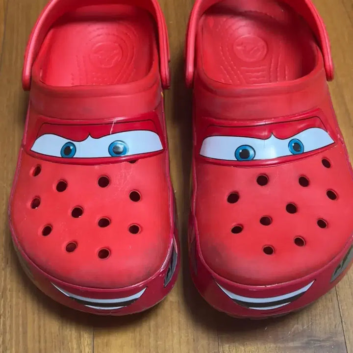 [BUNJANG] Crocs Lightning McQueen Shoes / 크록스 라이트닝 맥퀸 235