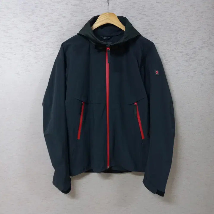 [BUNJANG] Montura Black Full Zip Hoodie Jacket Men&