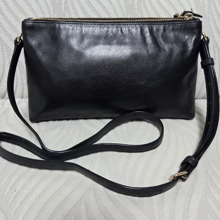 [BUNJANG] Coach Black Leather Crossbody Bag / 코치 블랙 가죽 크로스백