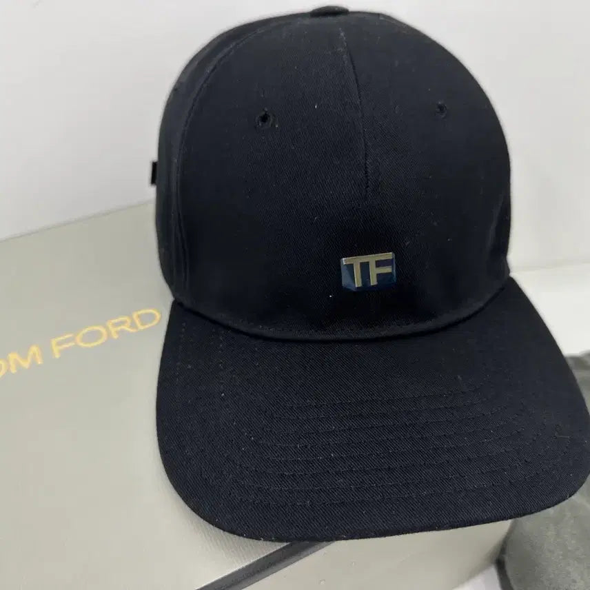 [BUNJANG] Tom Ford Black Ball Cap with Gold Logo and Buckle / 톰포드 블랙 볼캡 모자 (금장로고+금장버클) 박스채 새상품