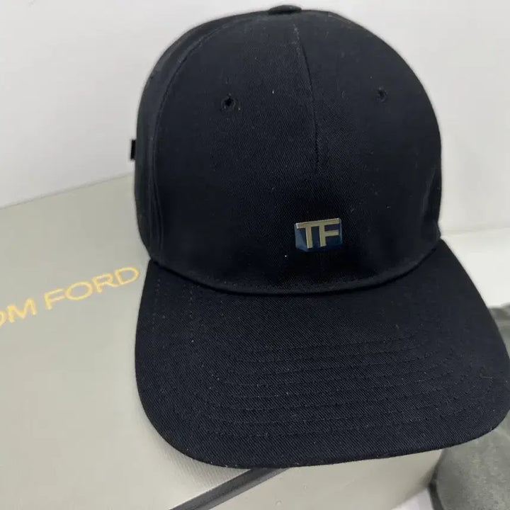 [BUNJANG] Tom Ford Black Ball Cap with Gold Logo and Buckle / 톰포드 블랙 볼캡 모자 (금장로고+금장버클) 박스채 새상품