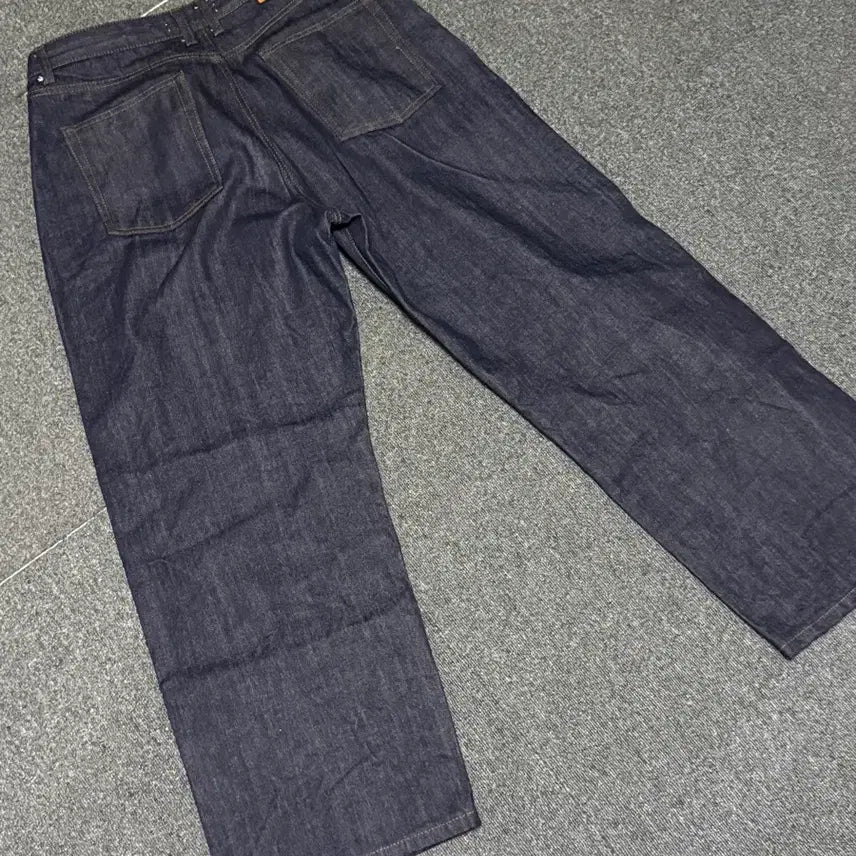 [BUNJANG] Beslow Wide Two-Tuck Selvedge Denim Indigo / 비슬로우 와이드 투턱 셀비지 데님 인디고