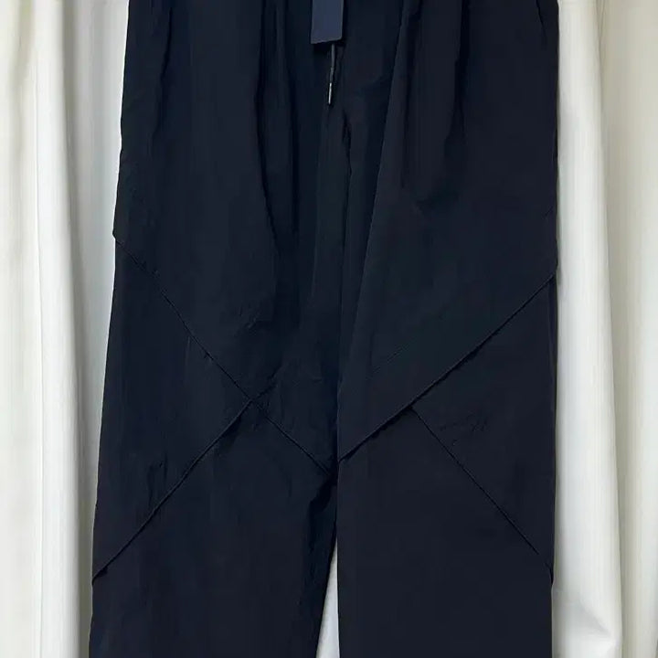 [BUNJANG] Juun.J Diagonal Piping Nylon Pants Black Size 48 / 준지 나일론 사선 파이핑 팬츠 48 -블랙