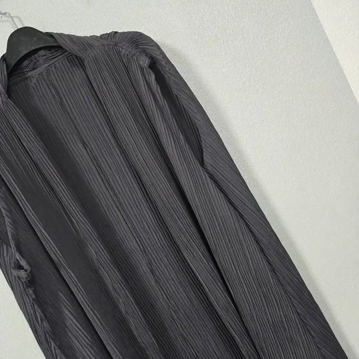 [BUNJANG] Sang Bong Pleats Long Vest / 이상봉 플리츠 롱베스트 프리
