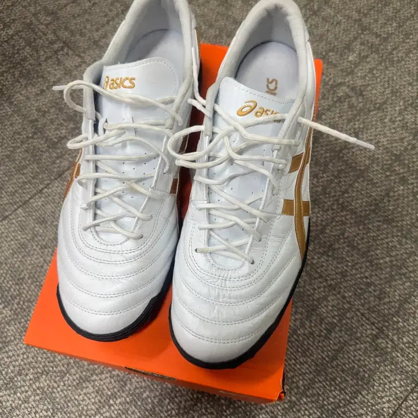 [BUNJANG] Asics C3 TF Running Shoes (285mm) / 아식스 c3 TF(285,1회착)