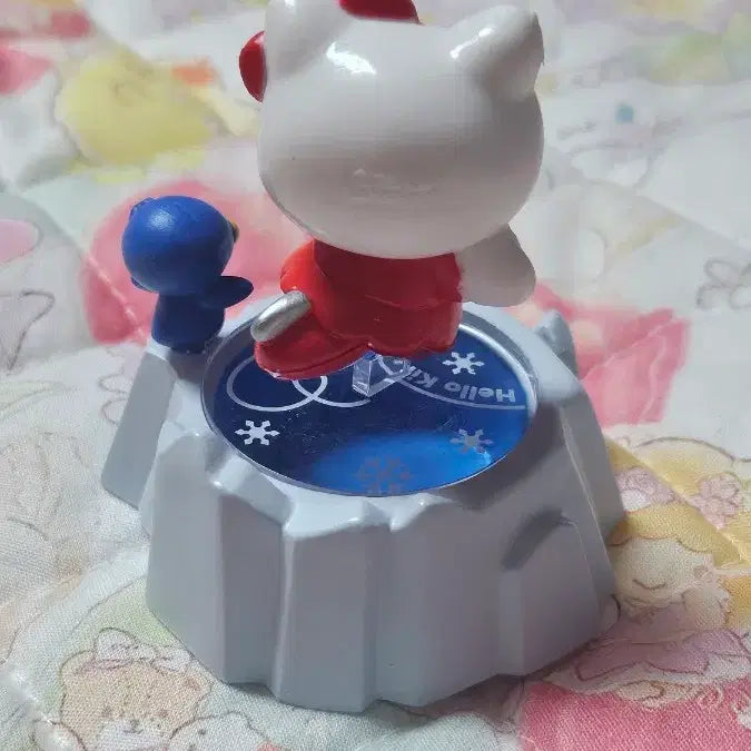 [BUNJANG] Sanrio Hello Kitty Mini Figure Ice Skating Version / 산리오 헬로키티 피겨스케이팅 미니 피규어