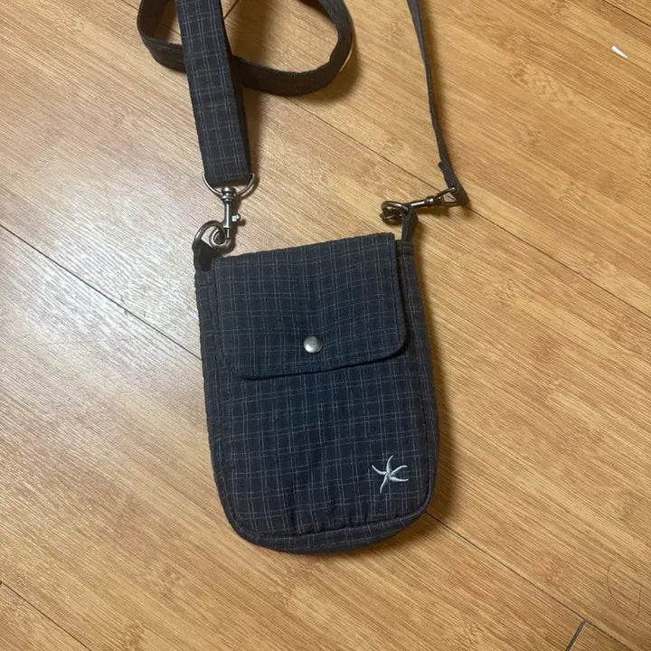 [BUNJANG] The Coldest Moment Crossbody Bag / 더콜디스트모먼트 가방