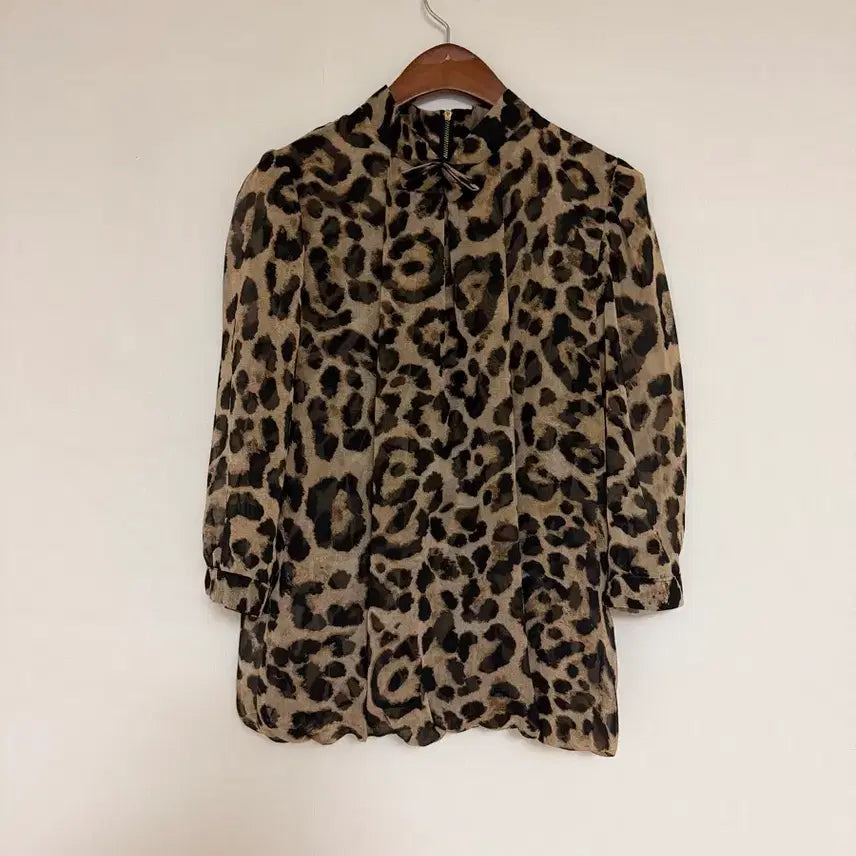 [BUNJANG] Leopard Pattern Shirt / 레오파트 패튼셔츠